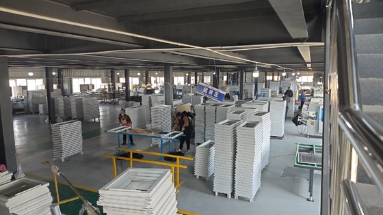 Verbessern Sie Ihr Zuhause mit postmodernen Schalldichten aus Aluminium und gehärtetem Glas